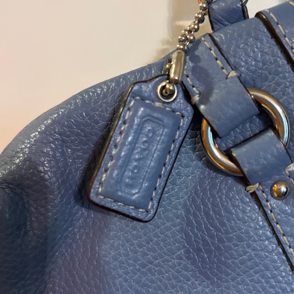 Vintage Coach Wristlet in Wedgwood Blue Leather - Picture 4 of 9